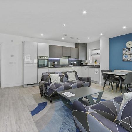 Luxury 2Bedroom - 2Bath - Prime Location - Patio Harrow on the Hill 외부 사진