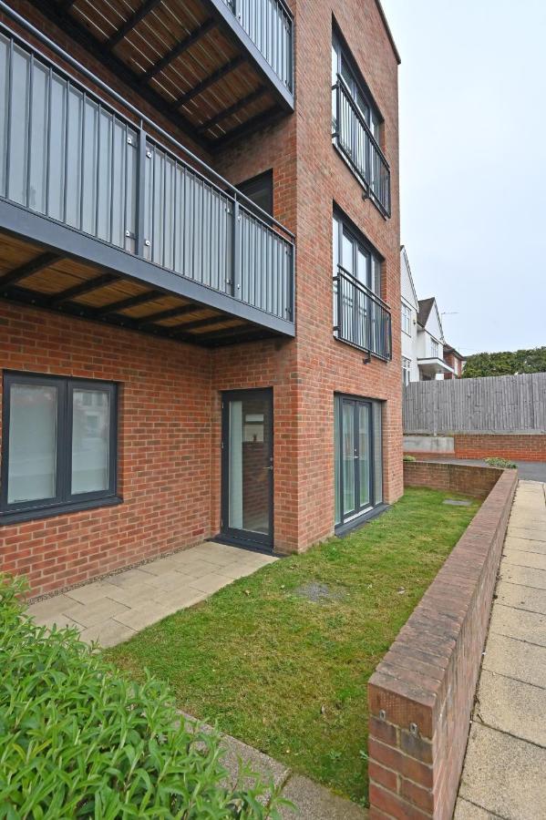 Luxury 2Bedroom - 2Bath - Prime Location - Patio Harrow on the Hill 외부 사진