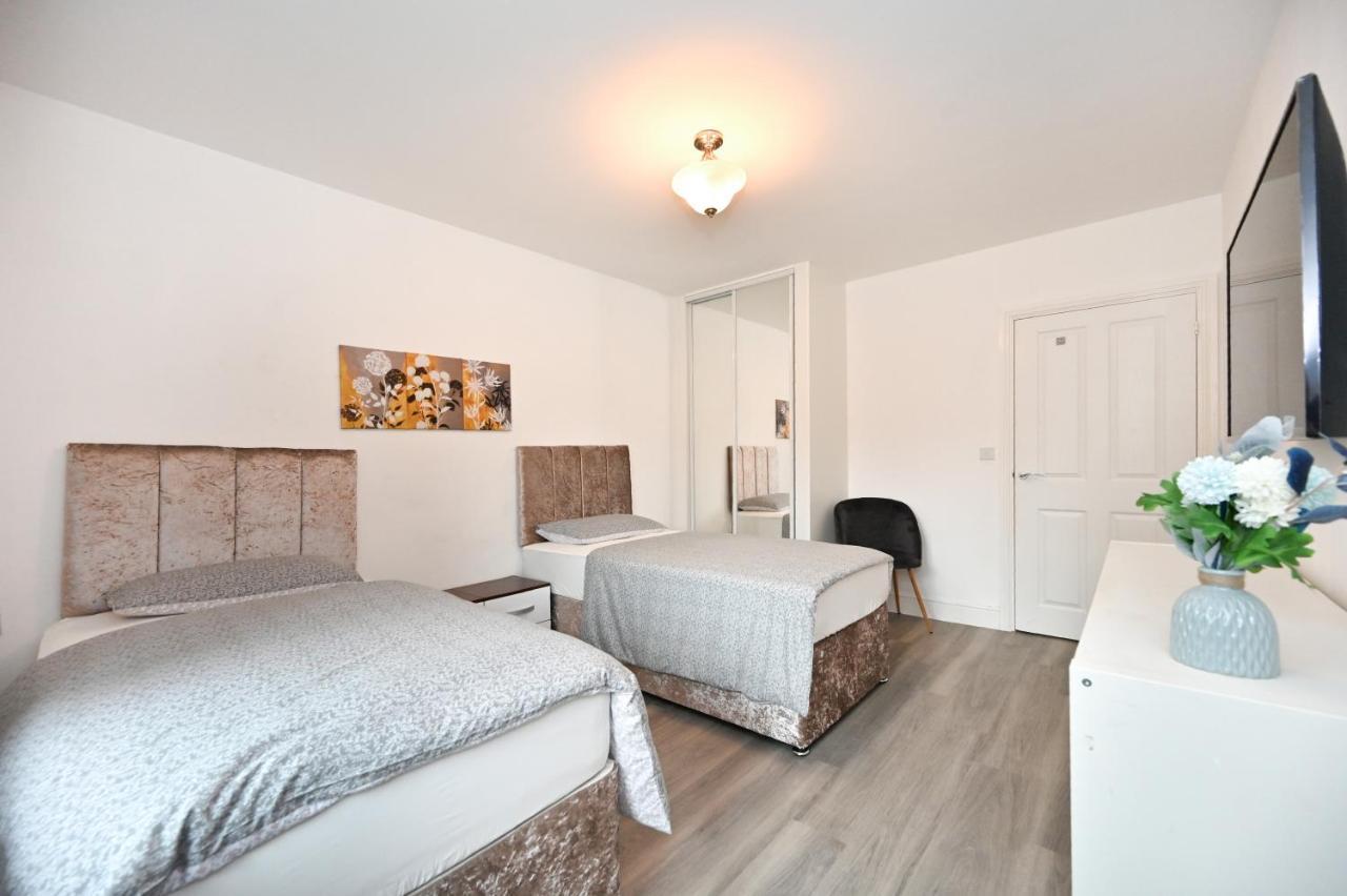 Luxury 2Bedroom - 2Bath - Prime Location - Patio Harrow on the Hill 외부 사진