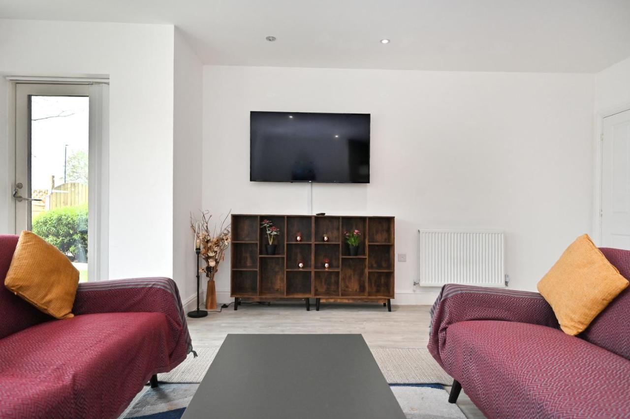 Luxury 2Bedroom - 2Bath - Prime Location - Patio Harrow on the Hill 외부 사진