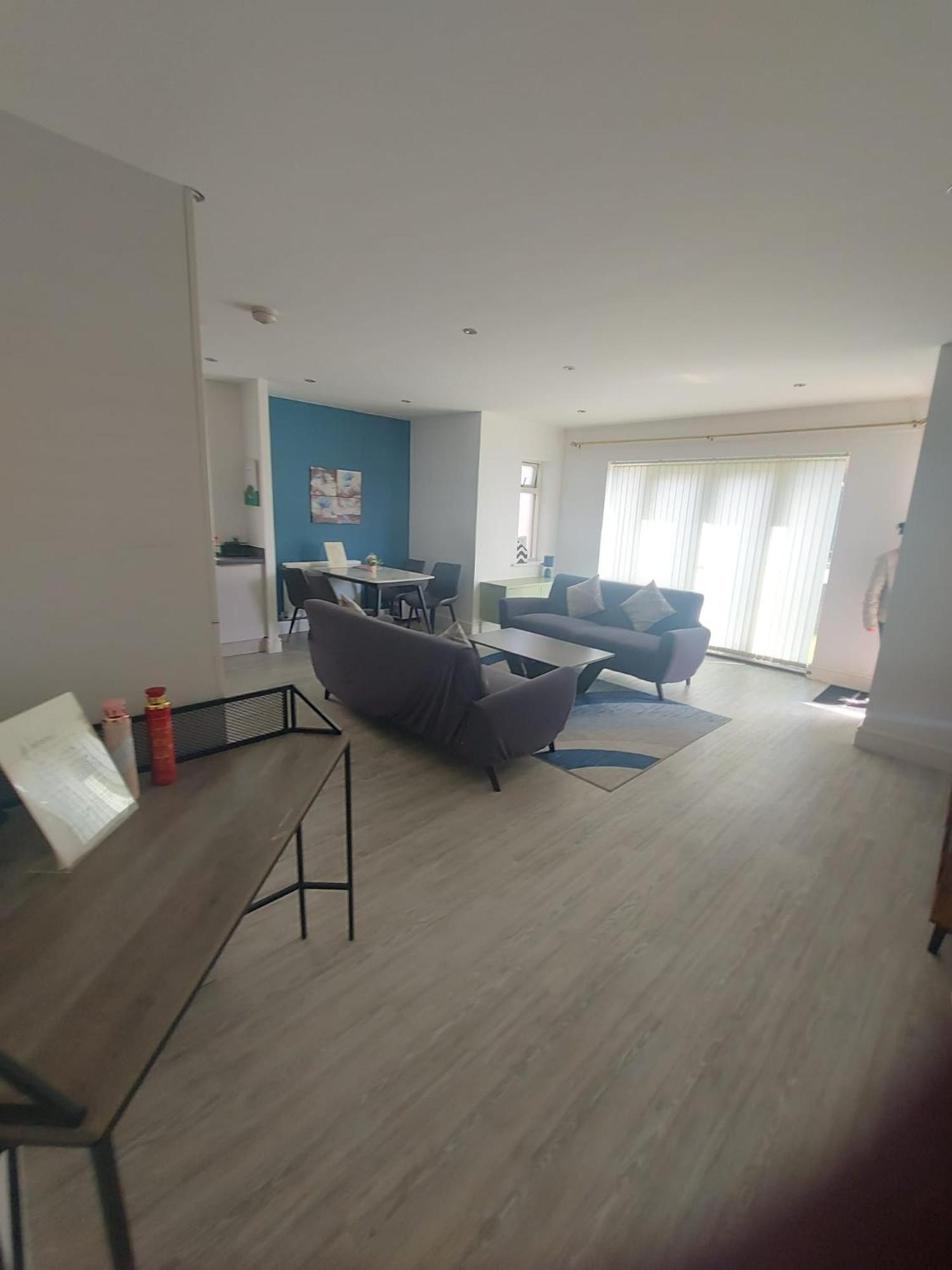 Luxury 2Bedroom - 2Bath - Prime Location - Patio Harrow on the Hill 외부 사진